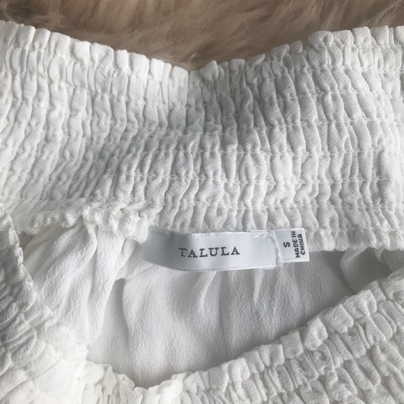 Aritzia “Marcilly” blouse - Picture 2 of 4